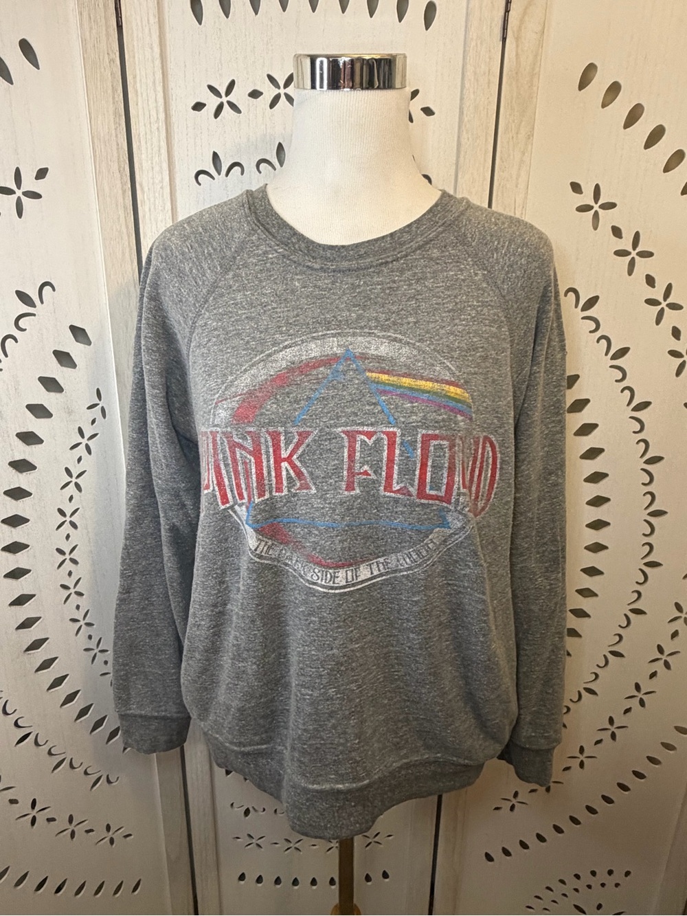 People of Leisure 100% Organic Cotton Pink Floyd Gray Graphic Crewneck Sweater